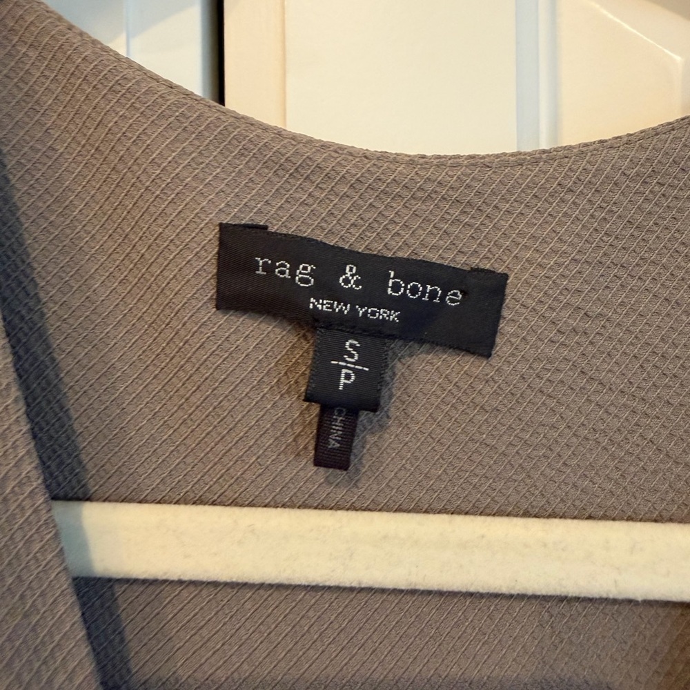 Rag and Bone Taupe Sleeveless Wrap Vest w/belt - Picture 3 of 7